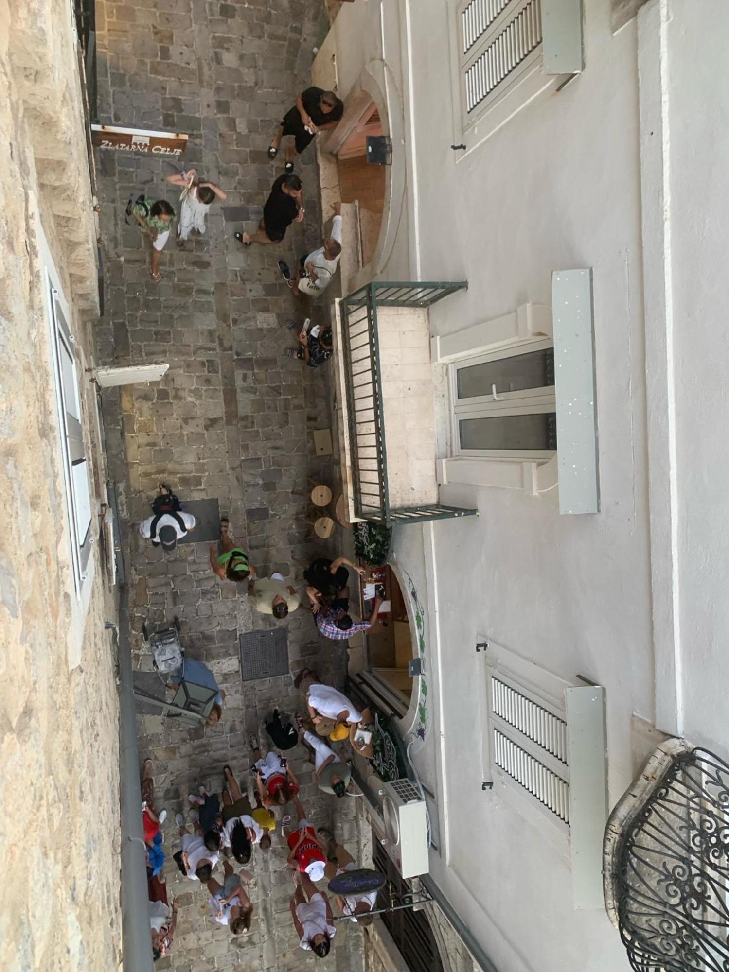 Sea Breeze Studio In The Heart Of Old Town, Budva